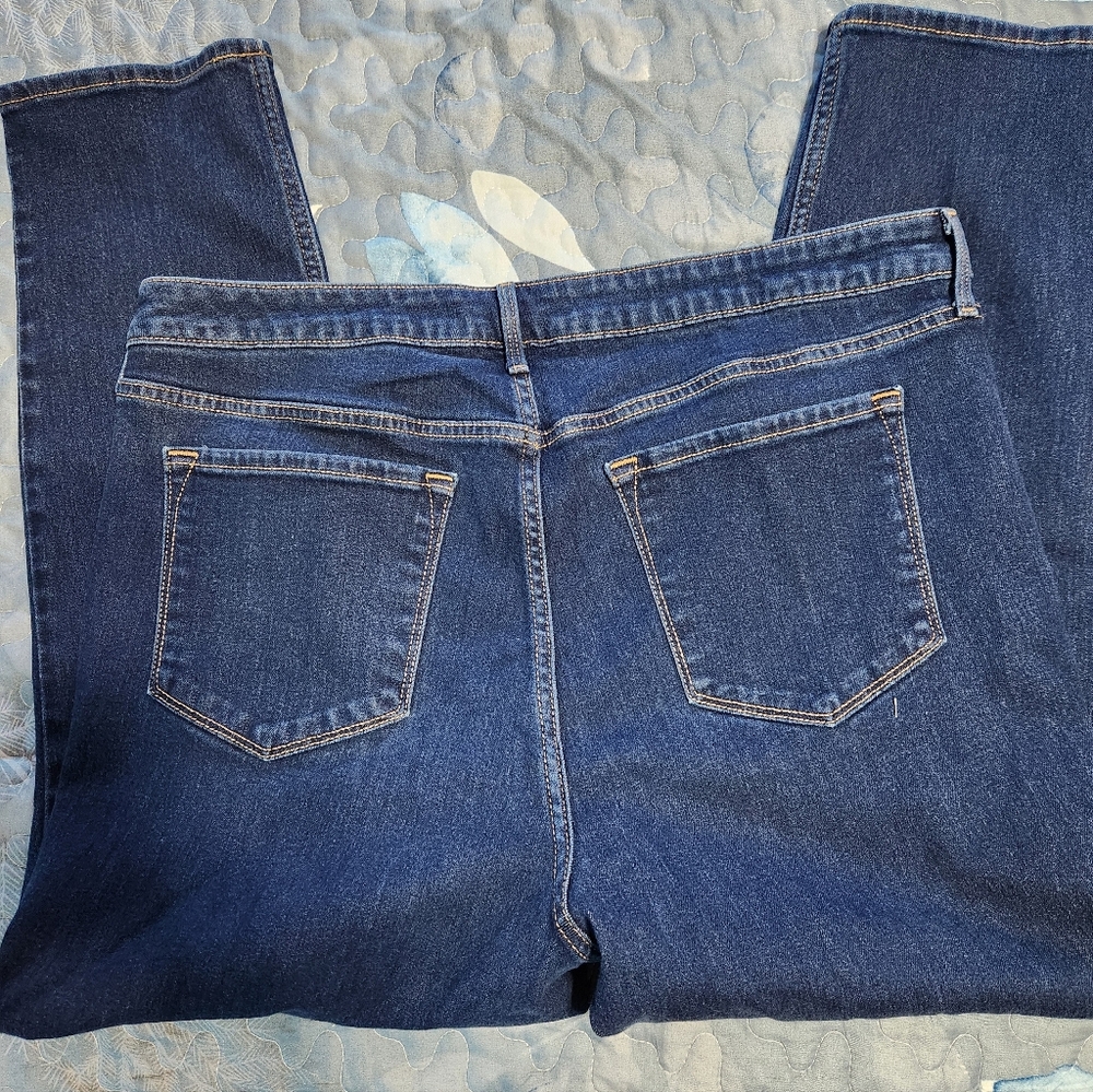 Old Navy Women's Dark Blue Straight Leg Jeans - Picture 9 of 9